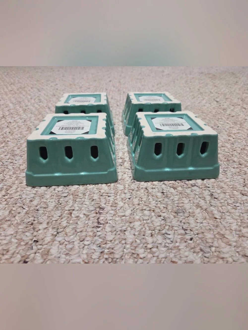 Set of 4 Ceramic Berry Baskets in Seafoam Green